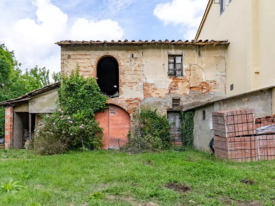 Immagine 2 di Villa in vendita  a Fucecchio