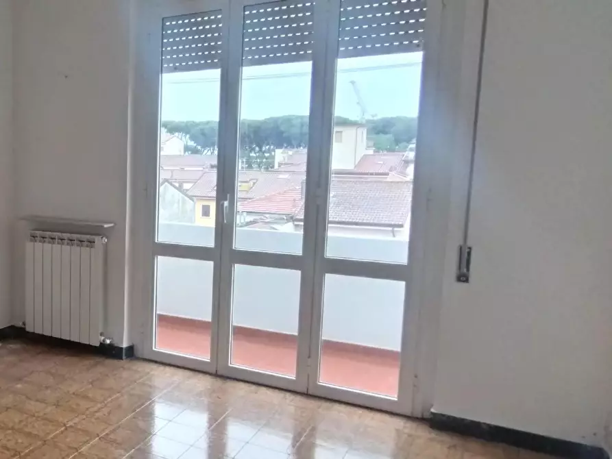 Immagine 7 di Appartamento in vendita  a Carrara