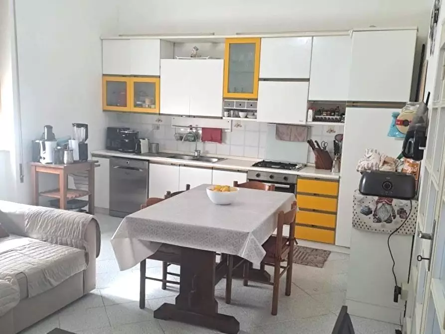 Immagine 14 di Appartamento in vendita  a Viareggio