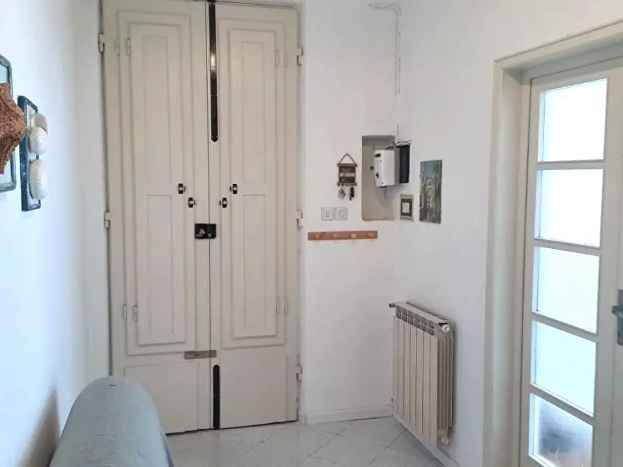 Immagine 10 di Appartamento in vendita  a Viareggio