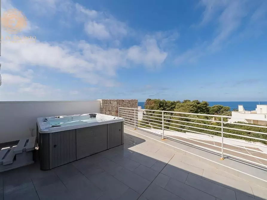 Immagine 3 di Appartamento in vendita  a Castrignano Del Capo