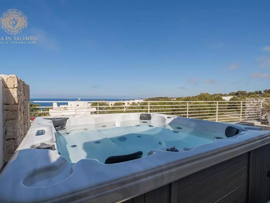 Immagine 6 di Appartamento in vendita  a Castrignano Del Capo