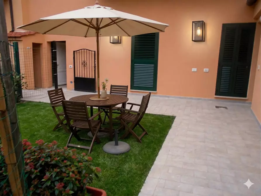 Immagine 1 di Appartamento in vendita  a Pontedera