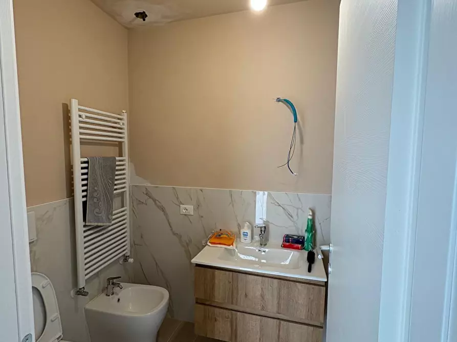 Immagine 13 di Appartamento in vendita  a Pontedera