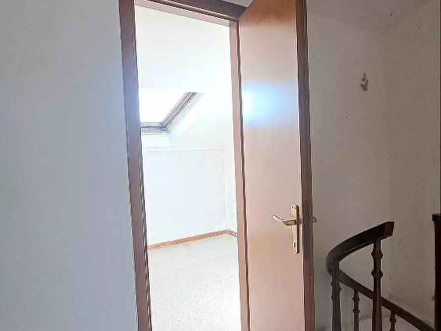 Immagine 10 di Appartamento in vendita  a Pisa