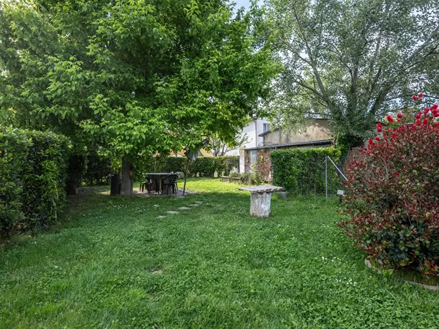 Immagine 46 di Terratetto in vendita  a Cascina