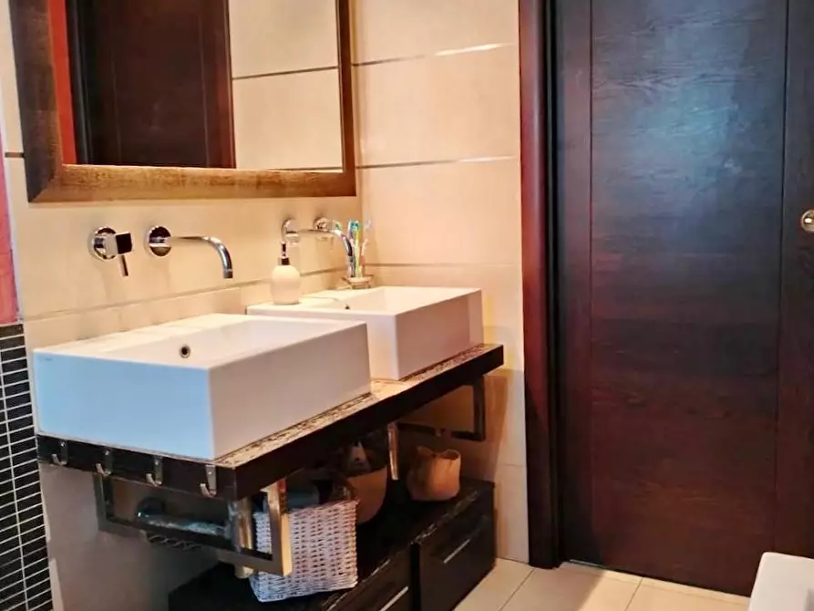 Immagine 16 di Villa in vendita  a San Giuliano Terme