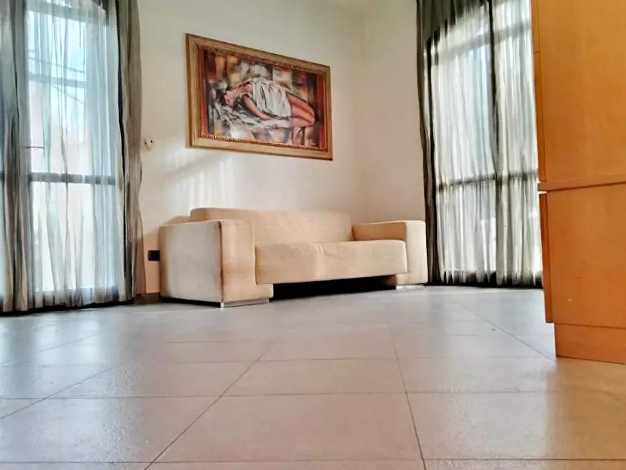 Immagine 4 di Villa in vendita  a San Giuliano Terme