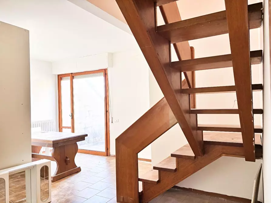 Immagine 11 di Appartamento in vendita  a Vinci