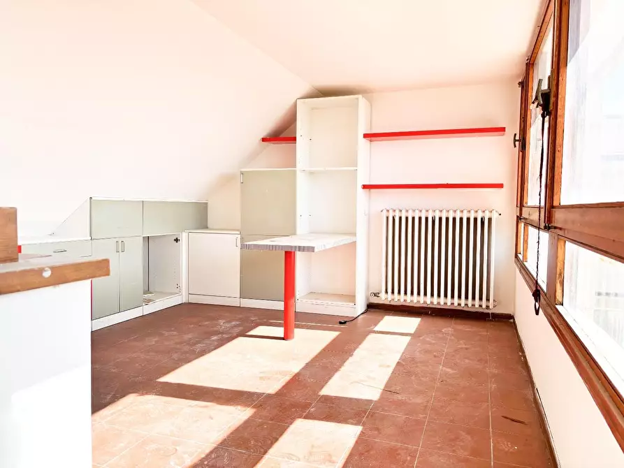 Immagine 21 di Appartamento in vendita  a Vinci