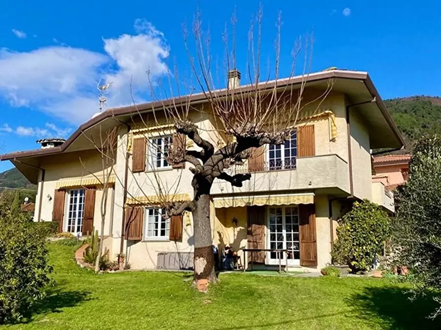 Immagine 1 di Casa indipendente in vendita  a Pietrasanta