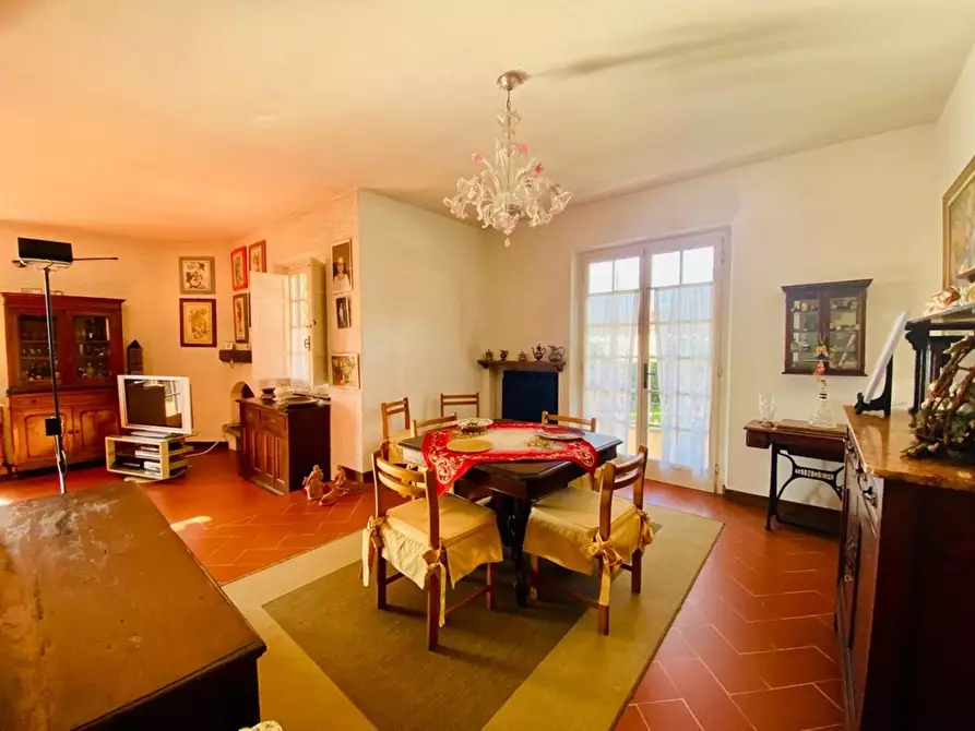 Immagine 19 di Casa indipendente in vendita  a Pietrasanta