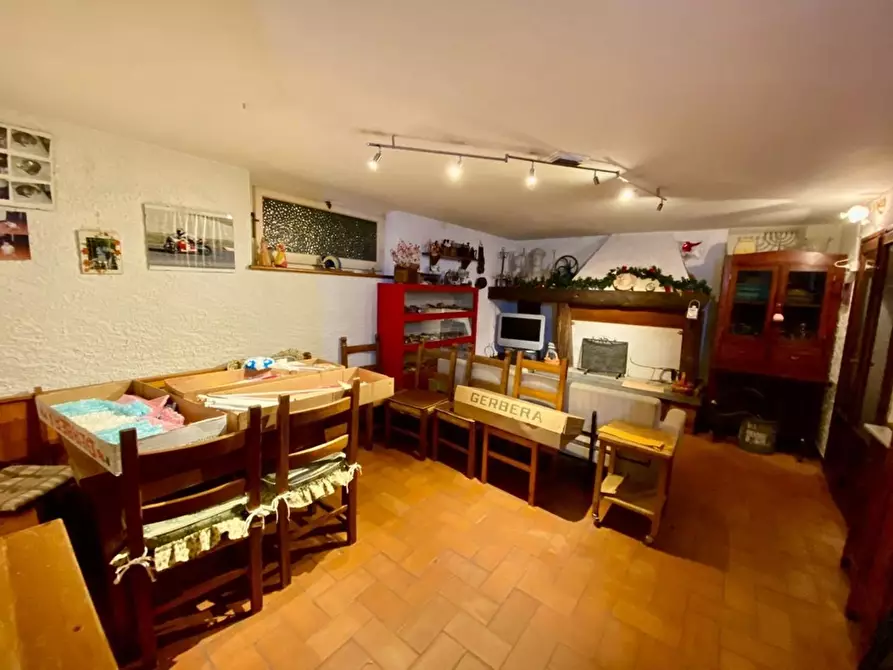 Immagine 6 di Casa indipendente in vendita  a Pietrasanta