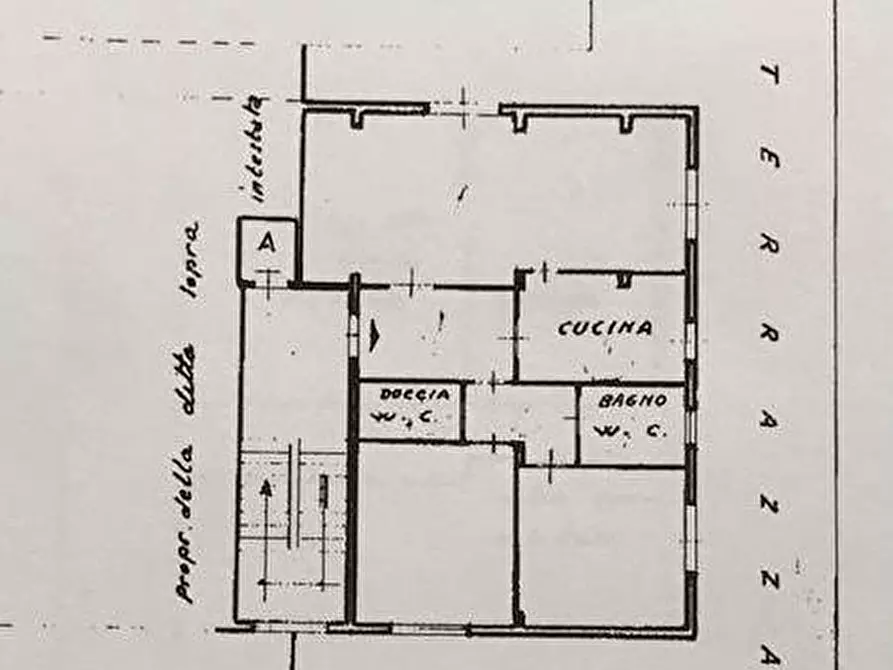 Immagine 12 di Mansarda in vendita  a Massa