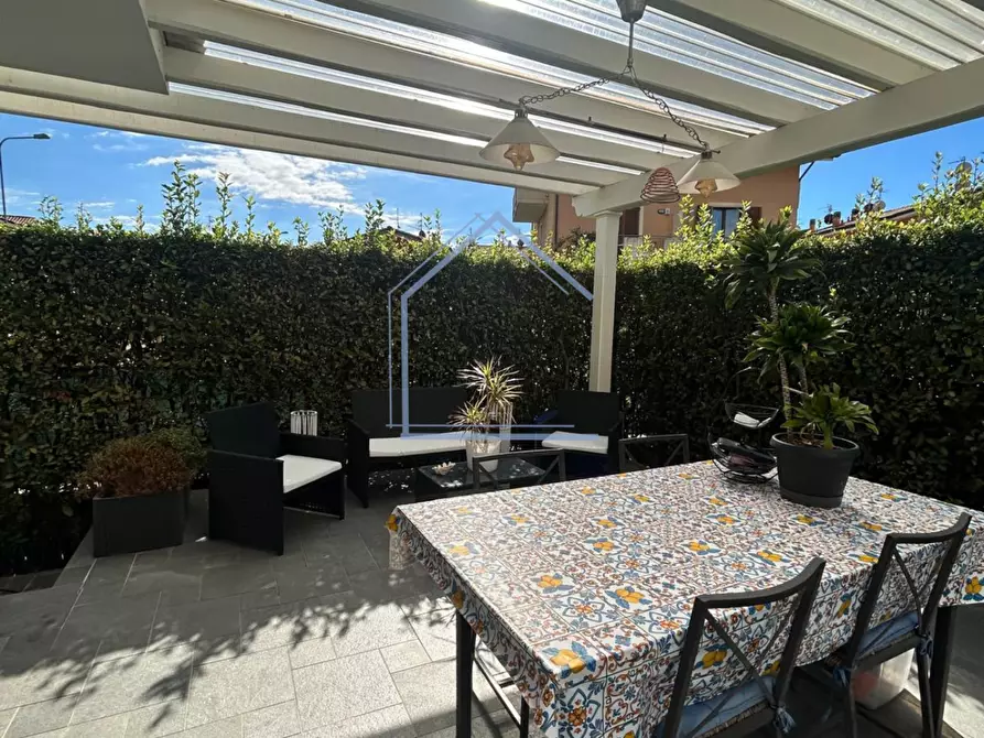 Immagine 34 di Villa in vendita  a Massarosa