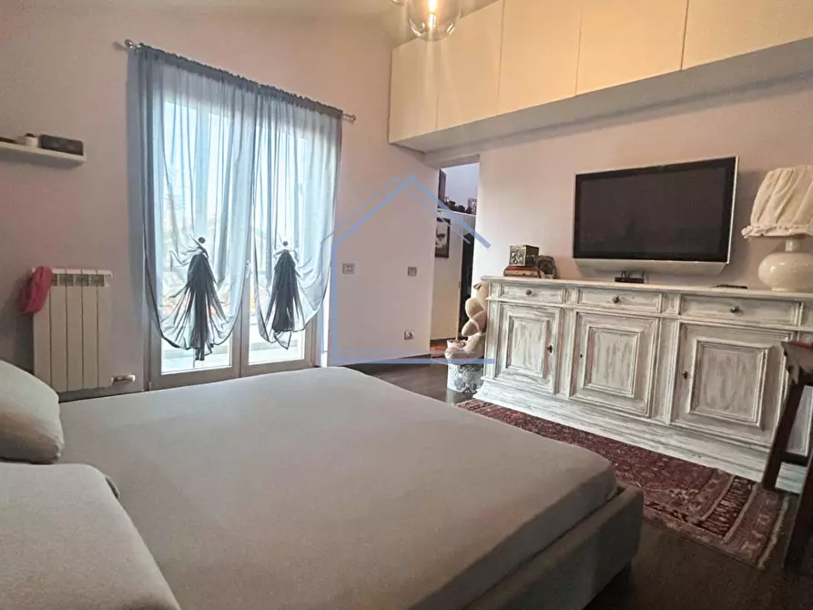 Immagine 47 di Villa in vendita  a Massarosa