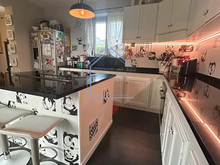 Immagine 19 di Villa in vendita  a Massarosa