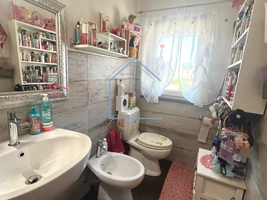 Immagine 56 di Villa in vendita  a Massarosa