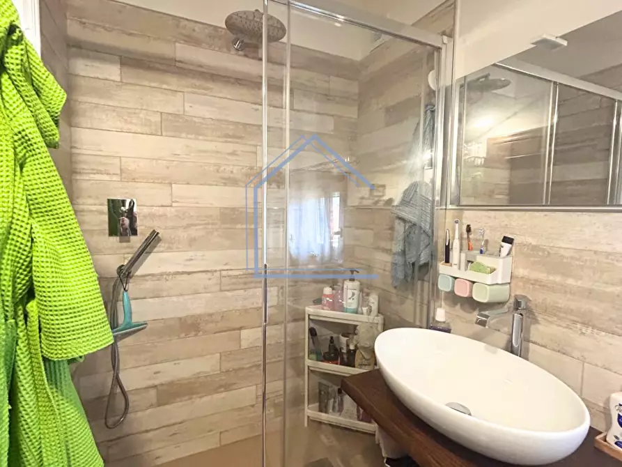 Immagine 54 di Villa in vendita  a Massarosa