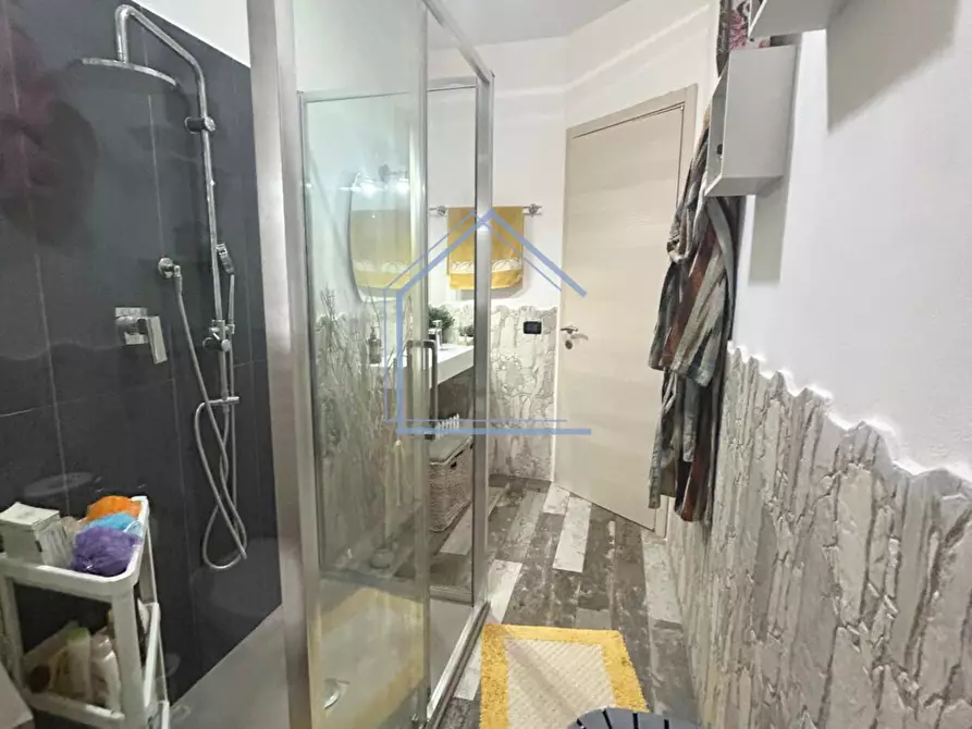 Immagine 62 di Villa in vendita  a Massarosa