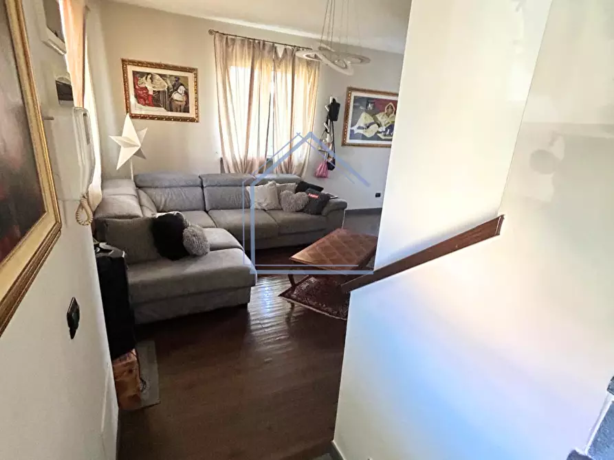 Immagine 2 di Villa in vendita  a Massarosa