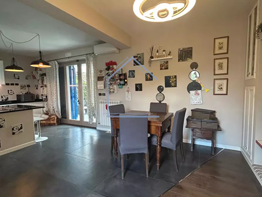 Immagine 28 di Villa in vendita  a Massarosa