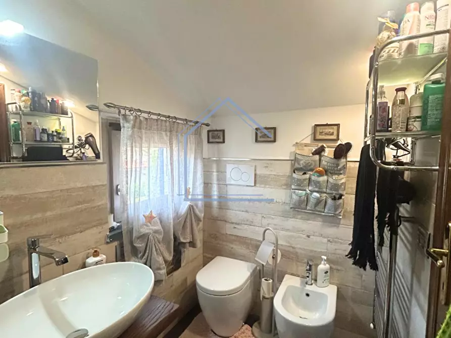 Immagine 53 di Villa in vendita  a Massarosa