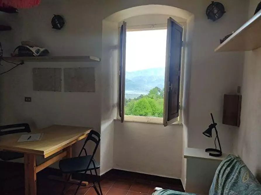 Immagine 11 di Appartamento in vendita  a Ameglia