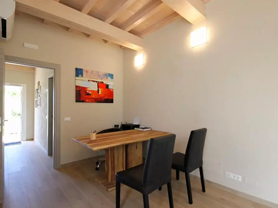 Immagine 5 di Ufficio in affitto  a Capannori