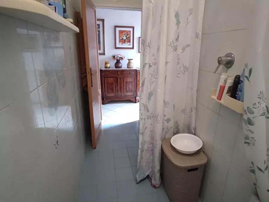 Immagine 4 di Casa indipendente in vendita  a Campiglia Marittima