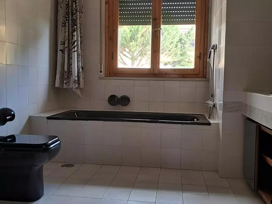 Immagine 9 di Villetta a schiera in vendita  a Cascina