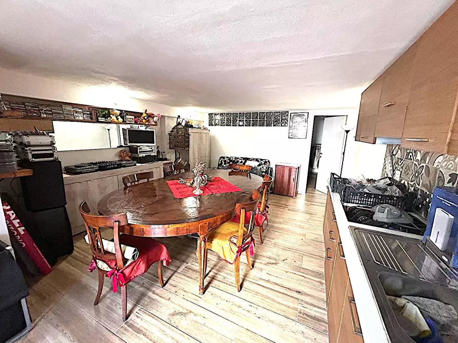 Immagine 34 di Appartamento in vendita  a Vinci