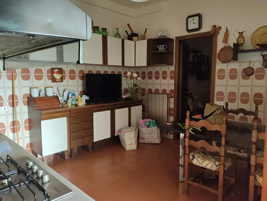 Immagine 13 di Appartamento in vendita  a Ortonovo