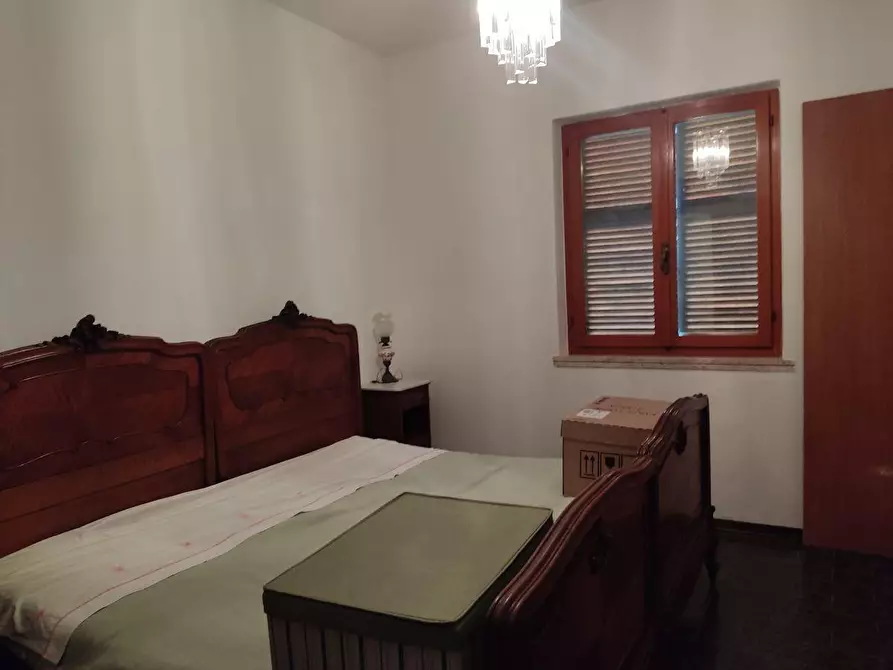 Immagine 10 di Appartamento in vendita  a Ortonovo