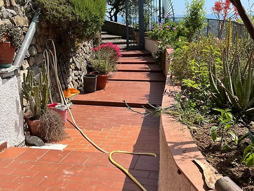 Immagine 20 di Appartamento in vendita  a Ortonovo