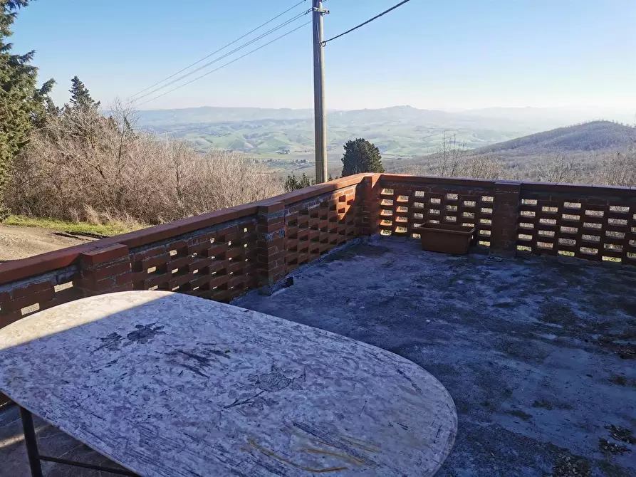 Immagine 2 di Porzione di casa in vendita  a Lajatico