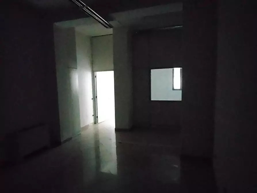 Immagine 5 di Locale commerciale in vendita  a Pisa