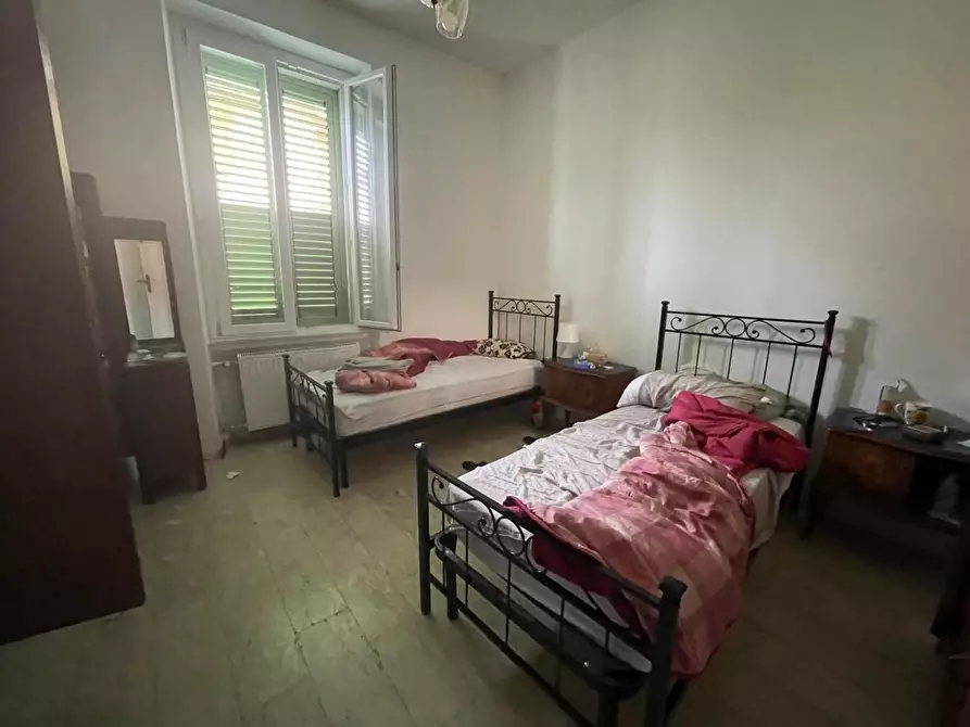 Immagine 2 di Casa indipendente in vendita  a Carrara