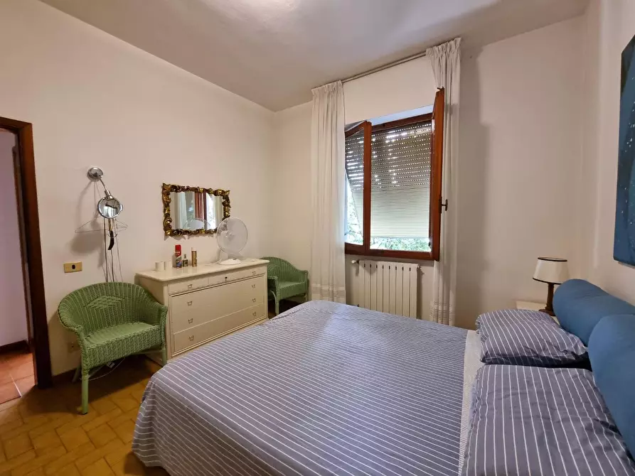 Immagine 8 di Appartamento in vendita  a Massa