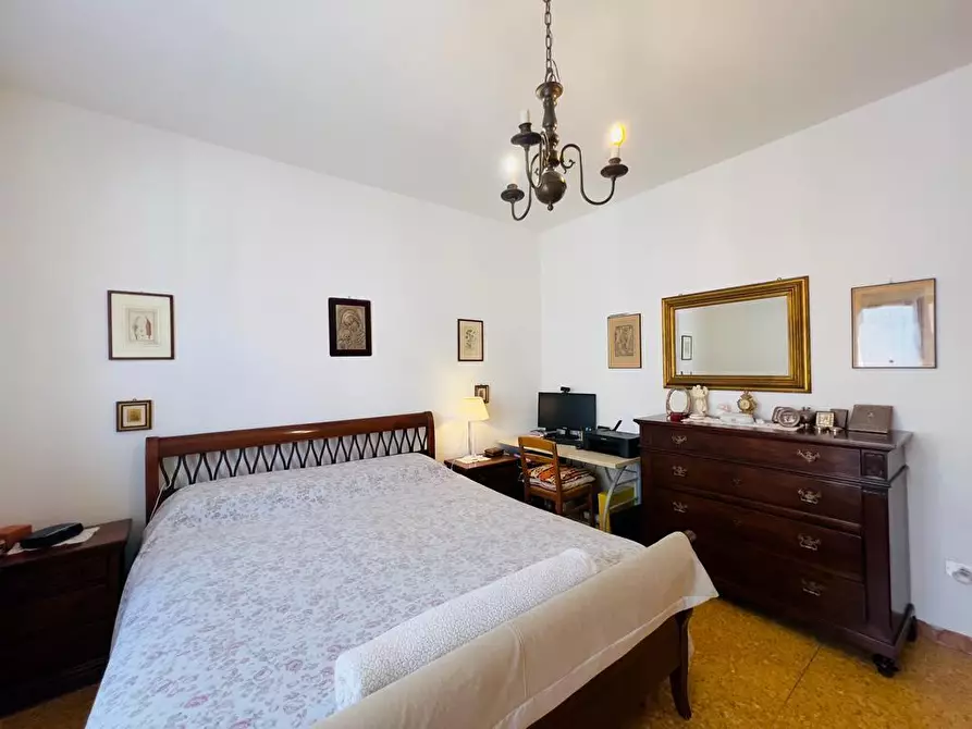 Immagine 29 di Appartamento in vendita  a Carrara