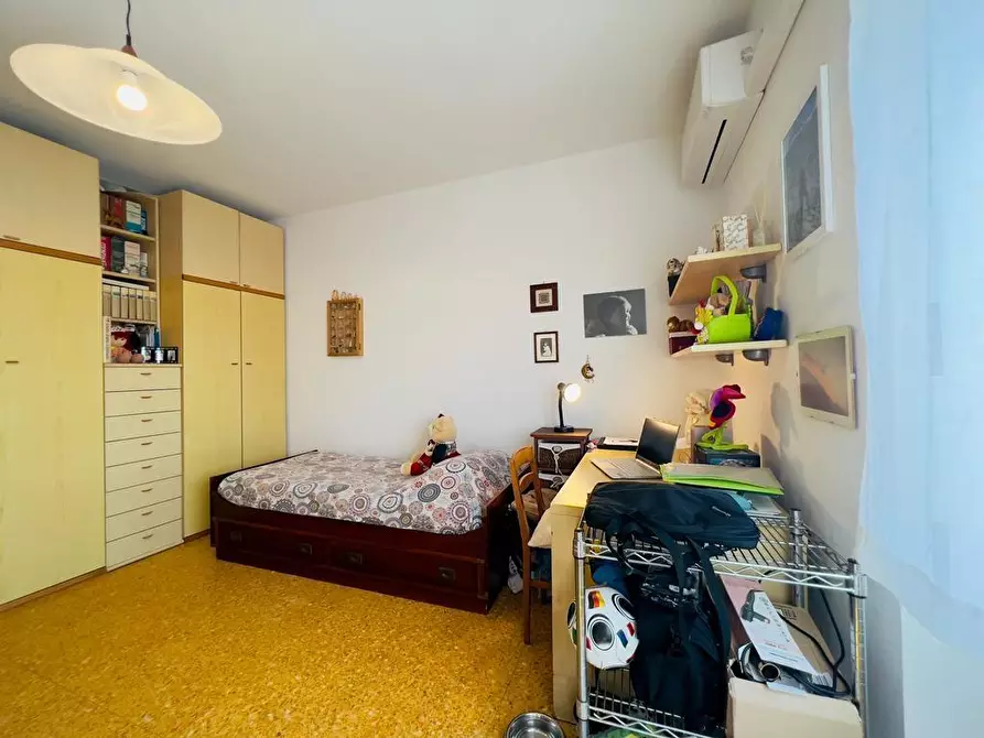 Immagine 26 di Appartamento in vendita  a Carrara