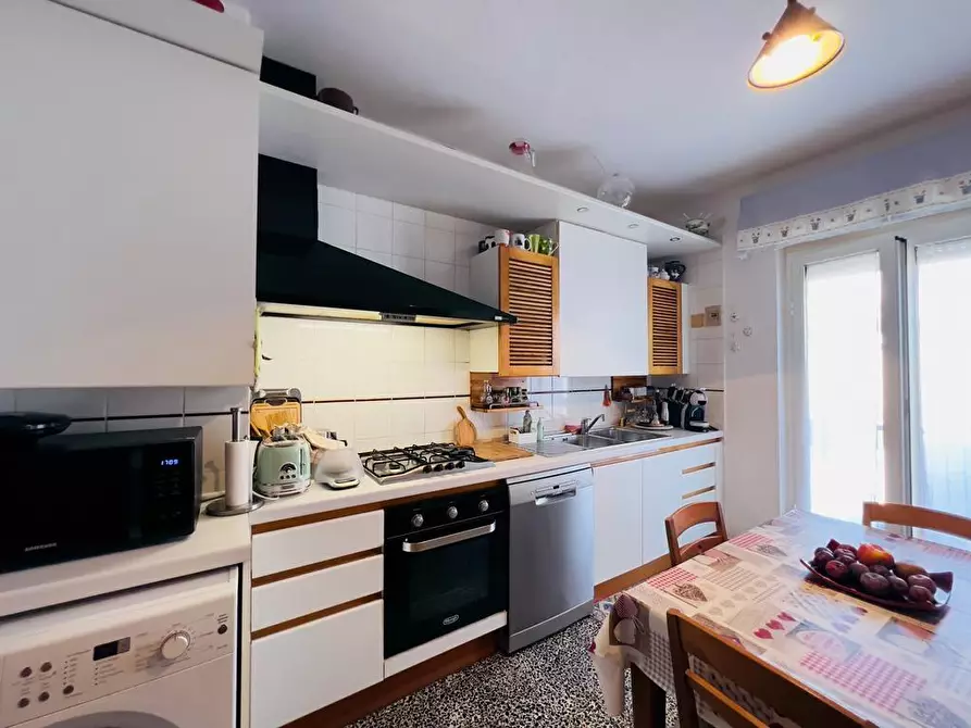 Immagine 18 di Appartamento in vendita  a Carrara