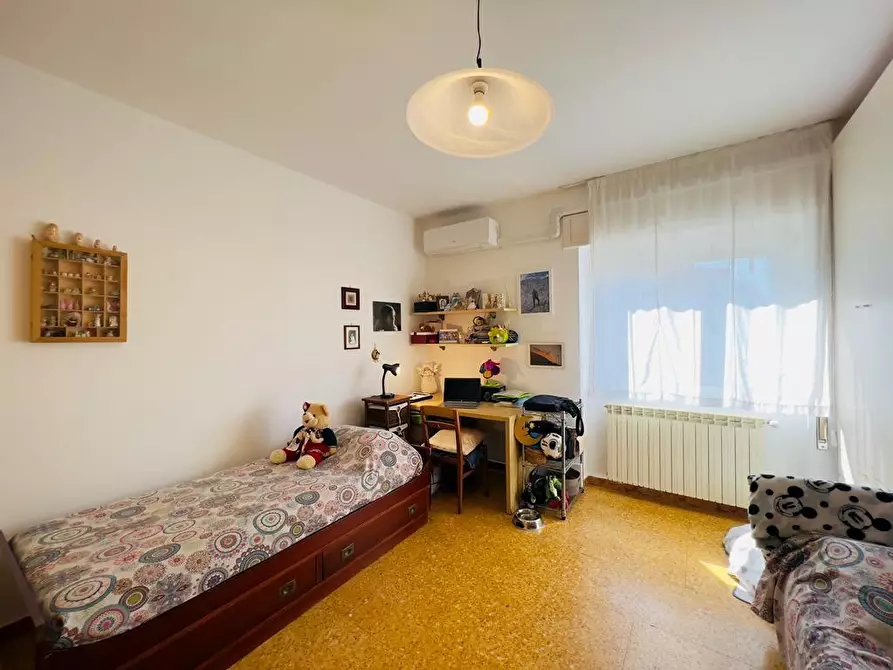 Immagine 35 di Appartamento in vendita  a Carrara