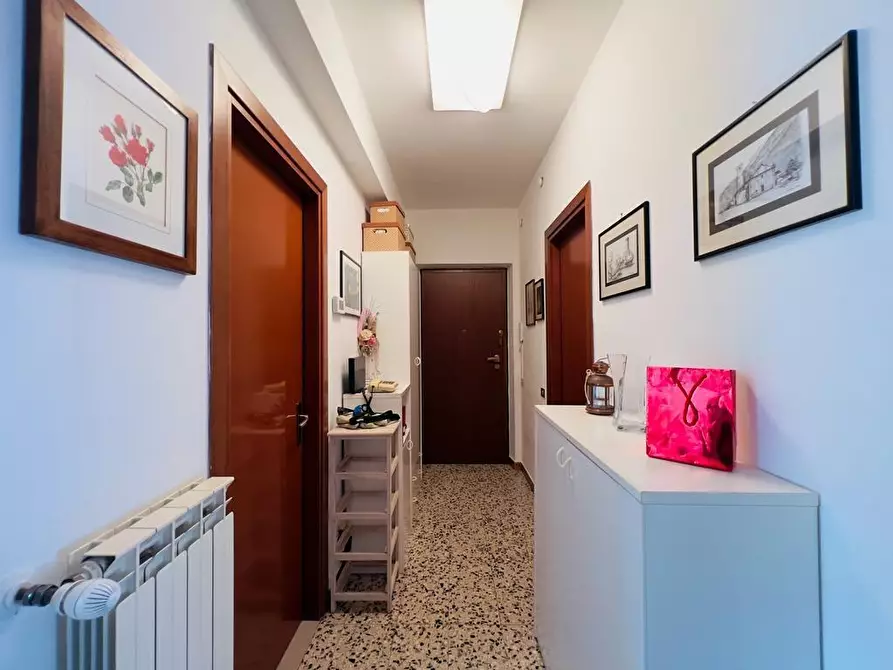 Immagine 25 di Appartamento in vendita  a Carrara