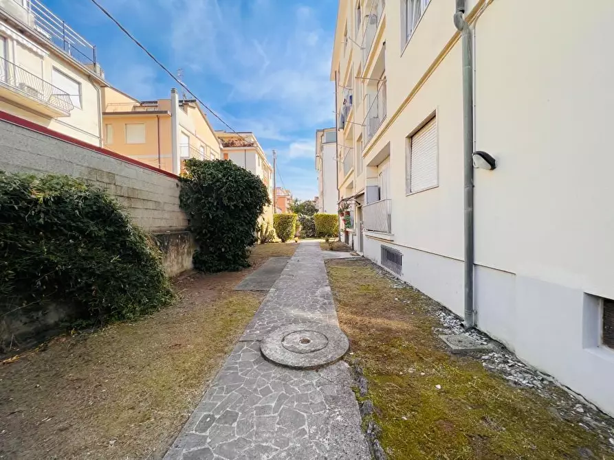 Immagine 44 di Appartamento in vendita  a Carrara