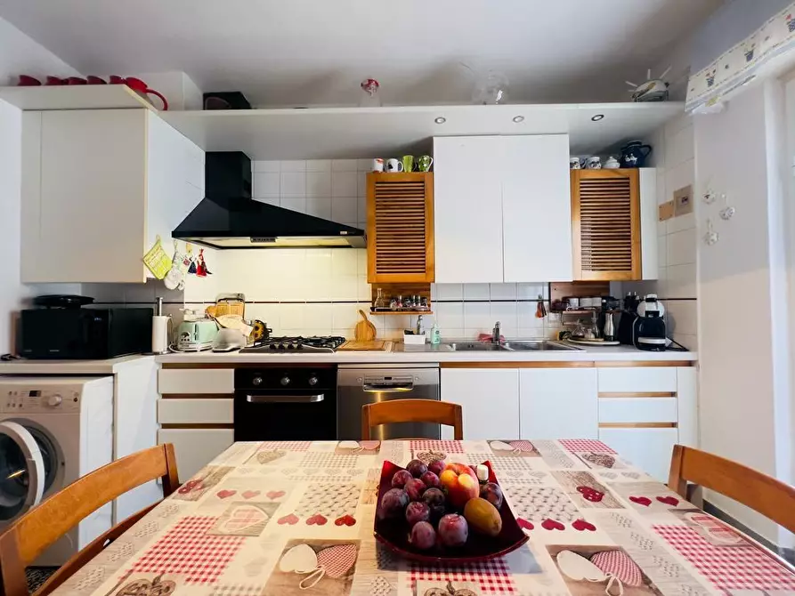 Immagine 19 di Appartamento in vendita  a Carrara