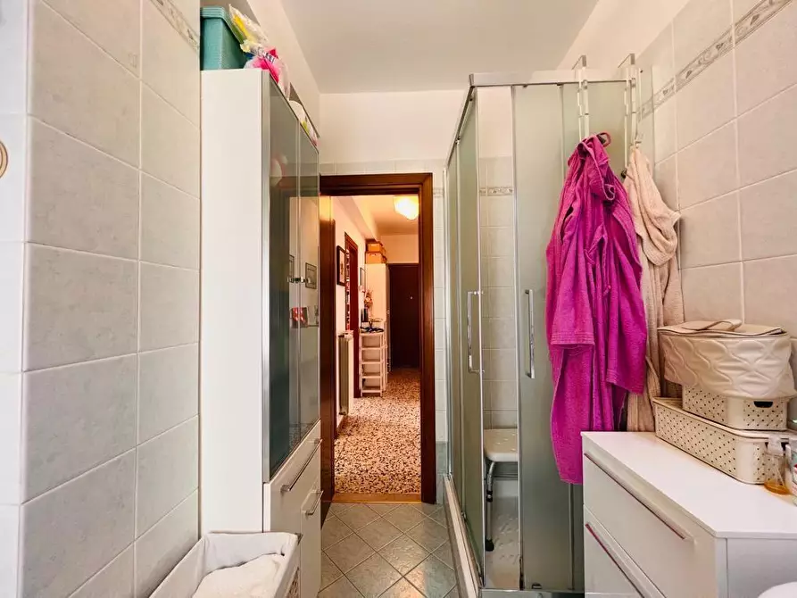 Immagine 42 di Appartamento in vendita  a Carrara