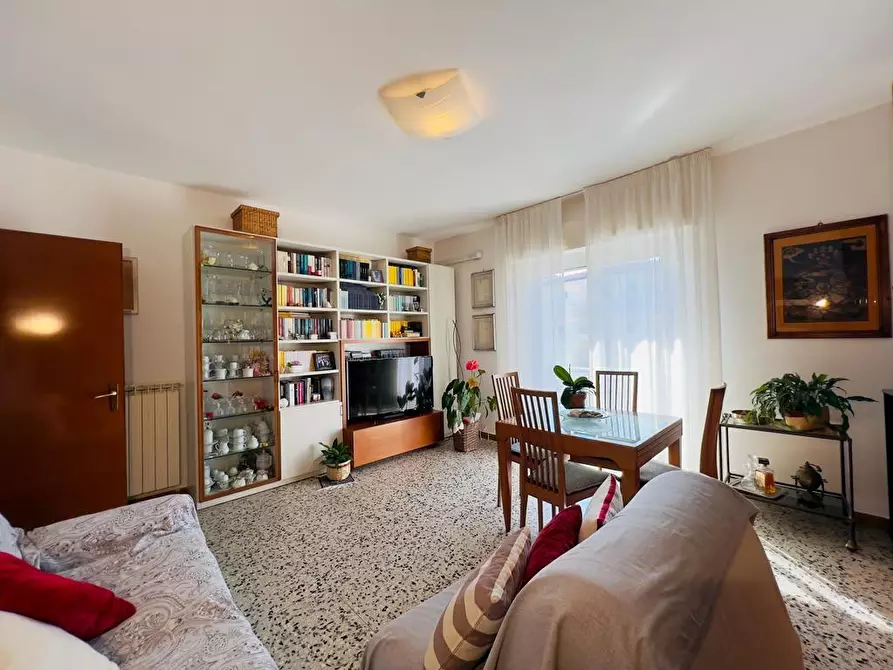 Immagine 8 di Appartamento in vendita  a Carrara