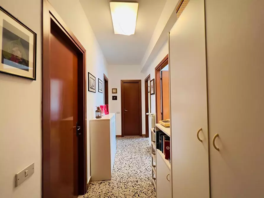 Immagine 37 di Appartamento in vendita  a Carrara