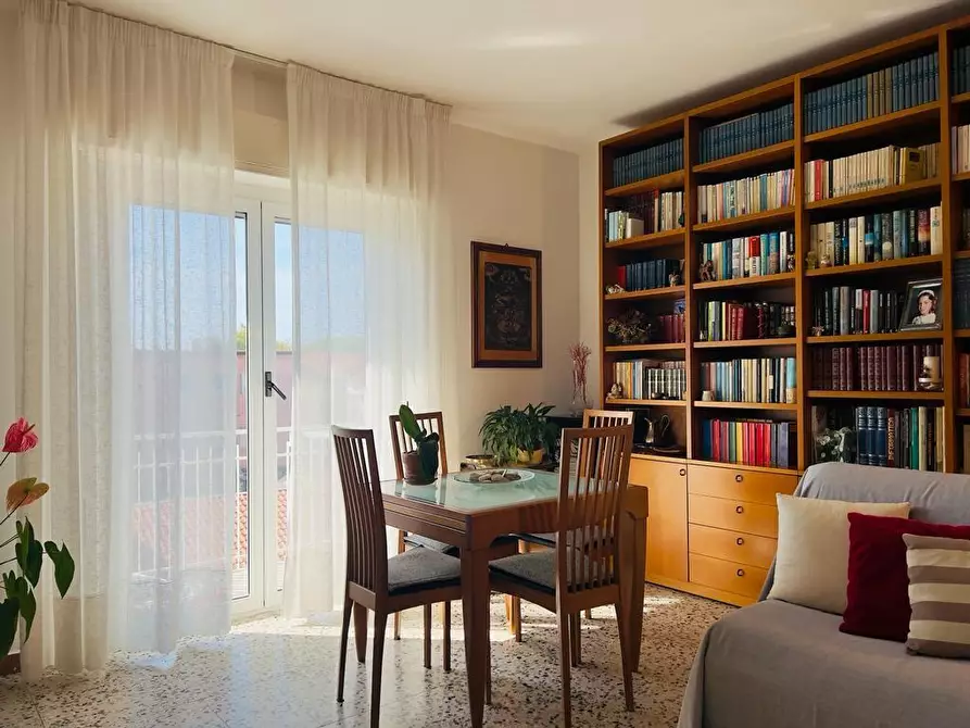 Immagine 11 di Appartamento in vendita  a Carrara